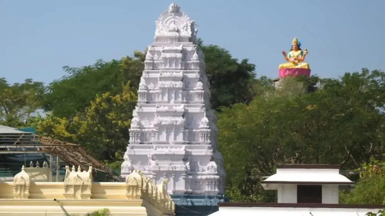 Devotees Flock To Basara: Bejawada Durgamma In The Form Of Saraswati