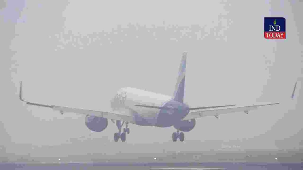Dense Fog in Telangana Disrupts Traffic and Flights