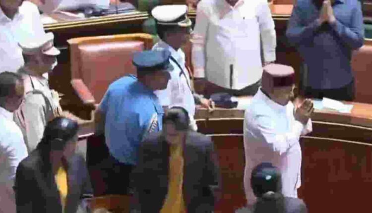 Scene Repeats In Karnataka: Governor Walks Out After Reading Just Two Lines