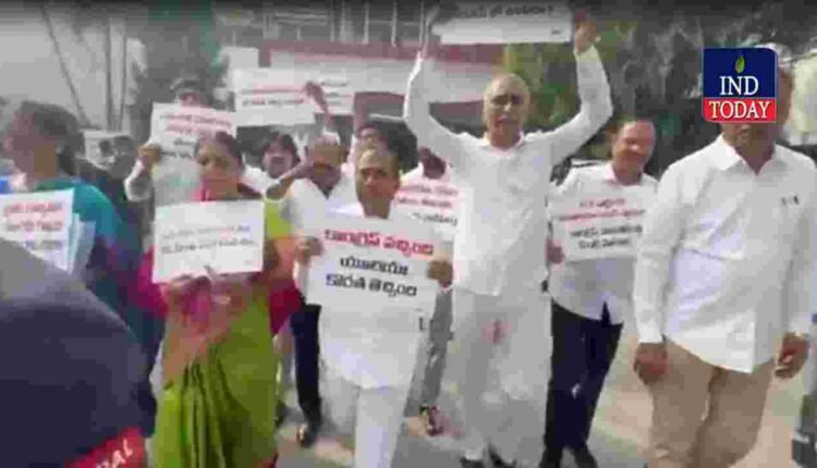 Urea Shortage: BRS Protests in Telangana Assembly