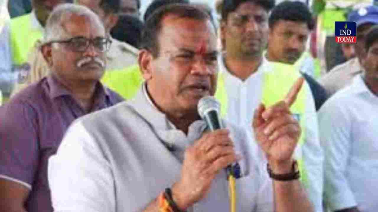 Komatireddy Venkat Reddy Vows To Shut Corporate Colleges
