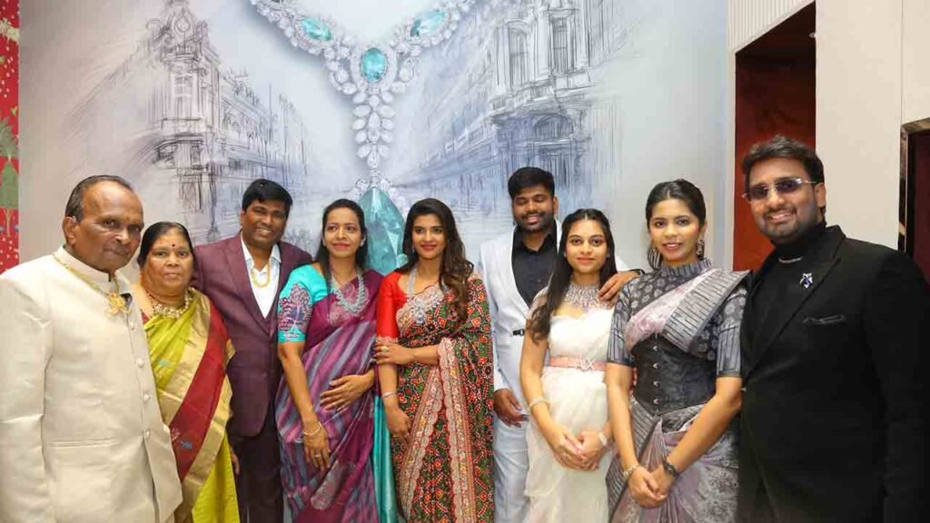 Visista Gold And Diamonds Store Opens At Jubilee Hills