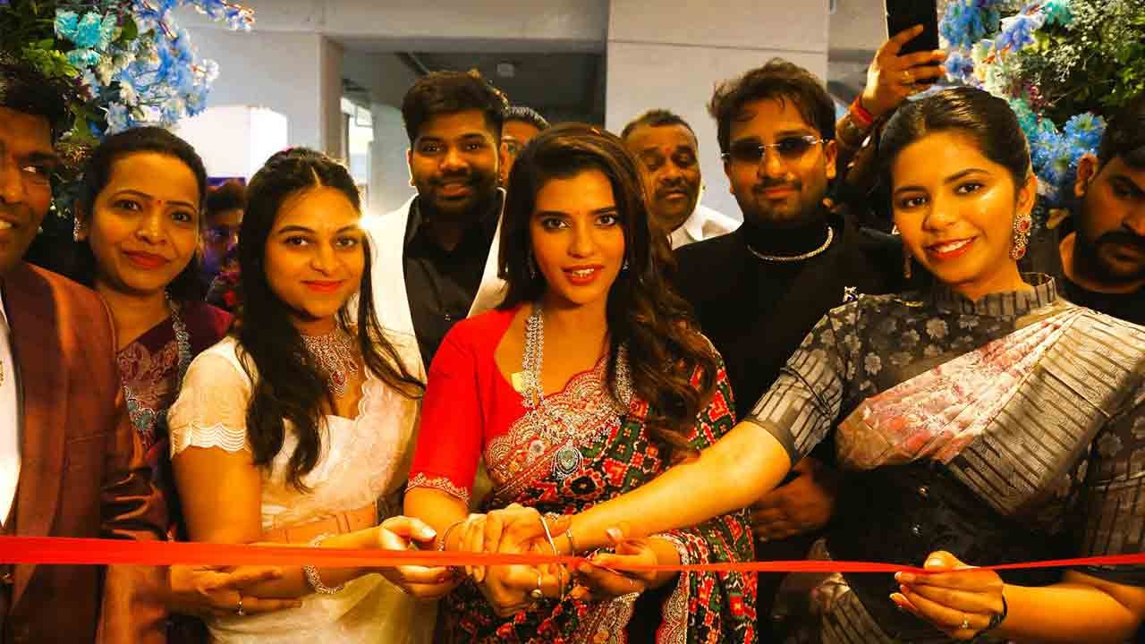 Visista Gold And Diamonds Store Opens At Jubilee Hills