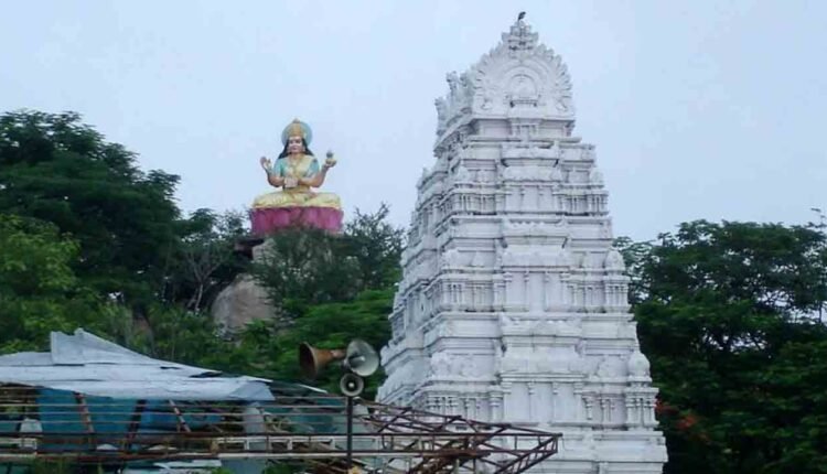 Container House In Basara Attracts Temple Devotees