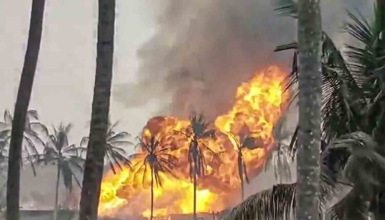 Gas Well Blaze Draws Expert Teams From Delhi And Mumbai