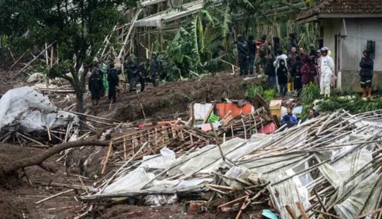 Indonesian Landslide Kills 8 People, Over 80 Missing
