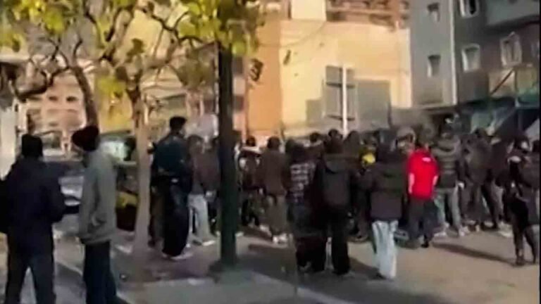 Iran Economic Protests Kill 35, Over 1,200 Detained