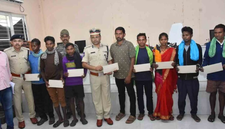 Maoists Surrender Before Ramagundam Police In Telangana