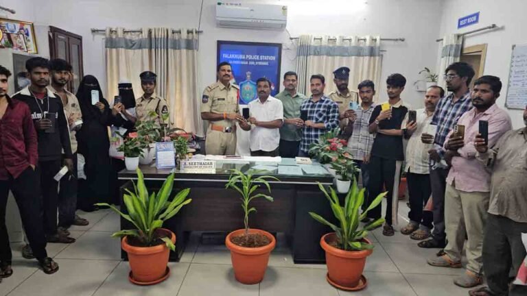 Mobile Phone Recovery Drive Recovers 20 Devices in Old City