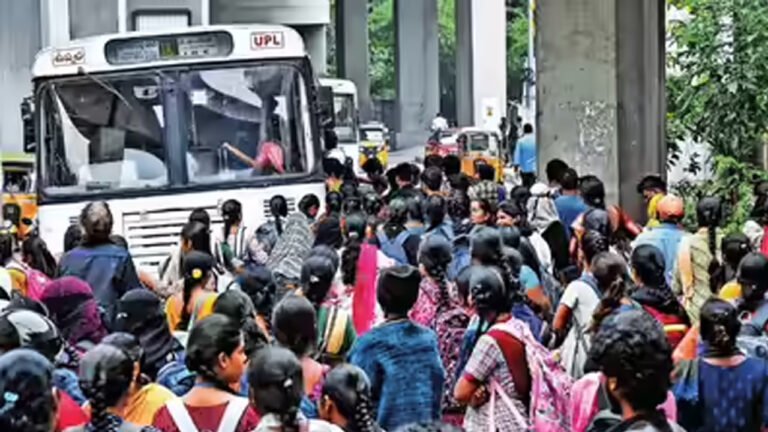 More Than 30 Lakh Passengers Left Hyderabad For Their Hometowns In Last 3 Days