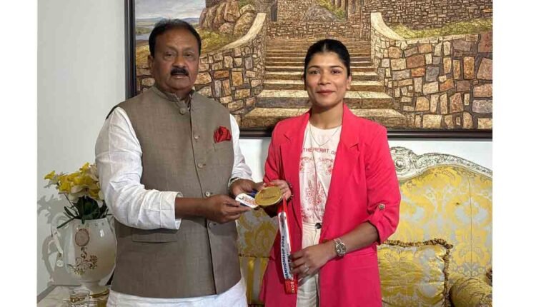 Nikhat Zareen Meets Shabbir Ali After National Gold