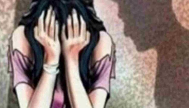 A Maniac In The Name Of Love, Went Berserk And Brutally Attacked Young Woman