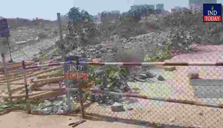 HYDRAA Clears Encroachments In Jubilee Hills, Fences Land Worth Rs 1003 Crore
