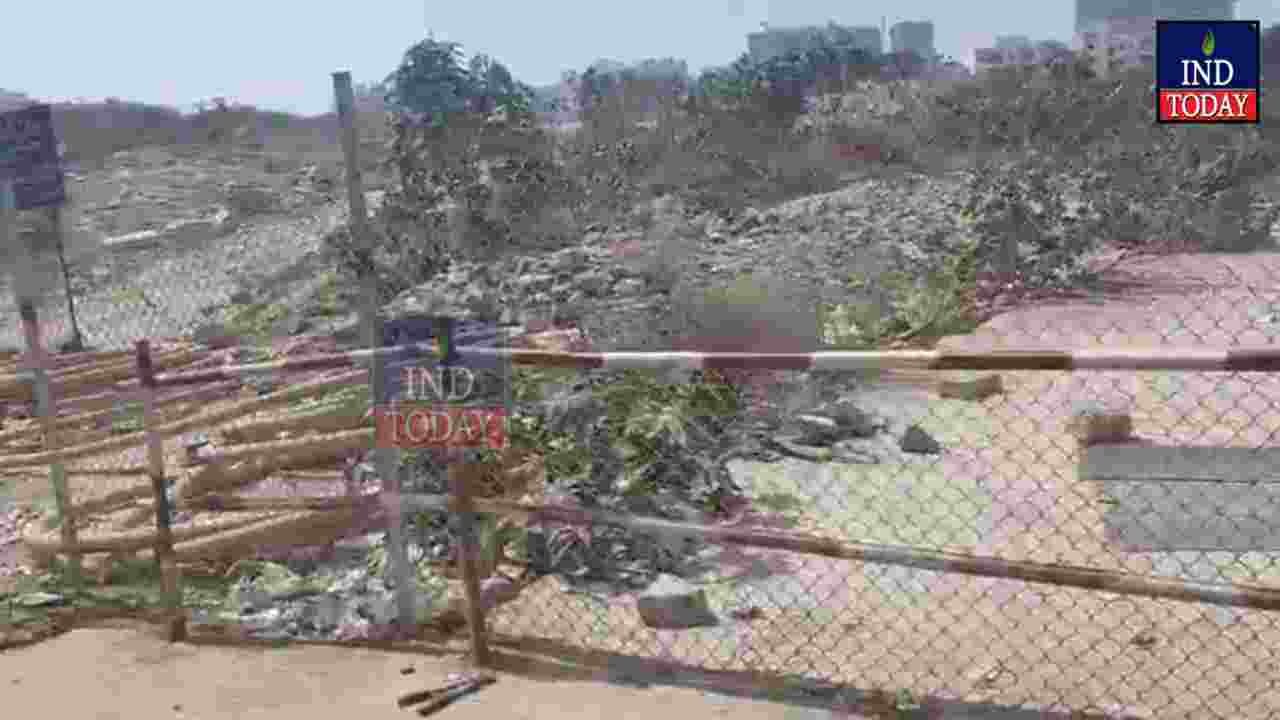 HYDRAA Clears Encroachments In Jubilee Hills, Fences Land Worth Rs 1003 Crore