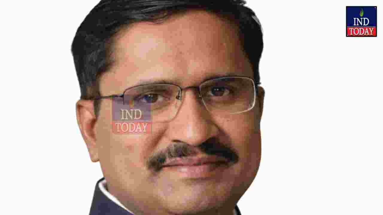 Dr Jyoti Buddha Prakash Assumes Singareni Charge