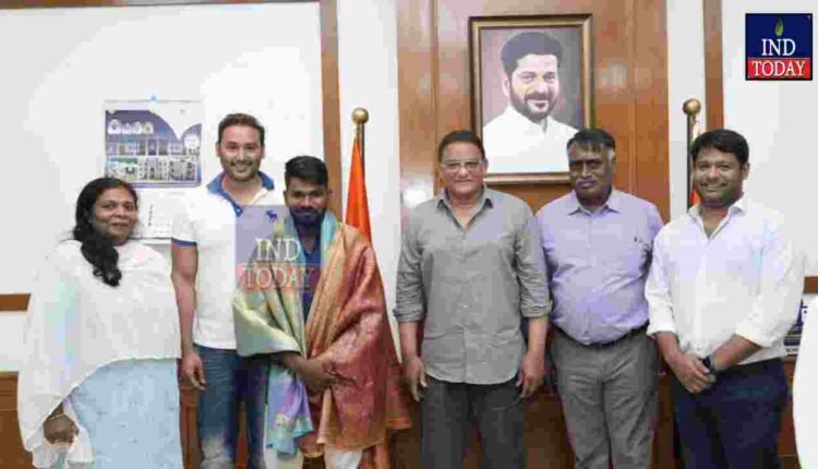 Azharuddin Honours Under-19 Cricketer Aaron George