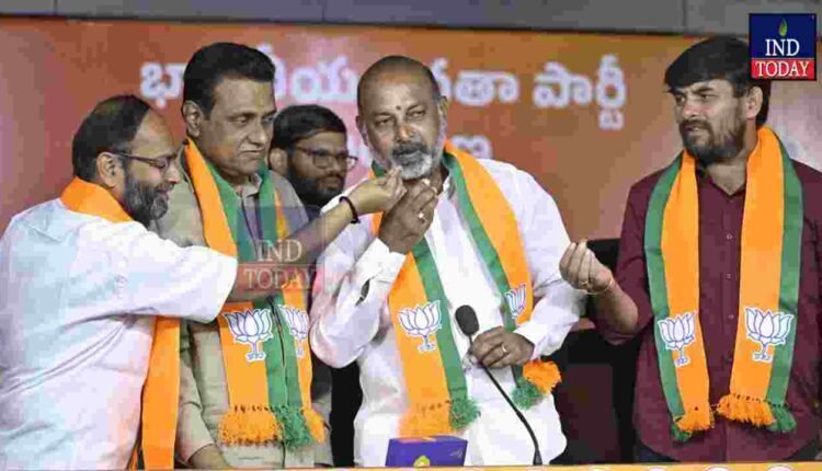 Karimnagar Municipal Corporation Mayor Post Triggers Political Tussle