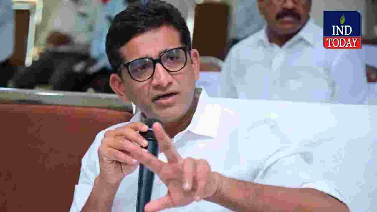 BRS Diversion Politics Charge Before Budget