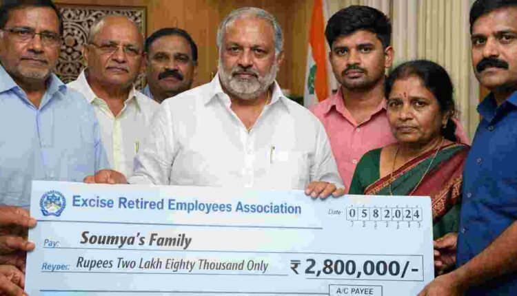 Constable Soumya's Family Receives Rs 2.80 Lakh