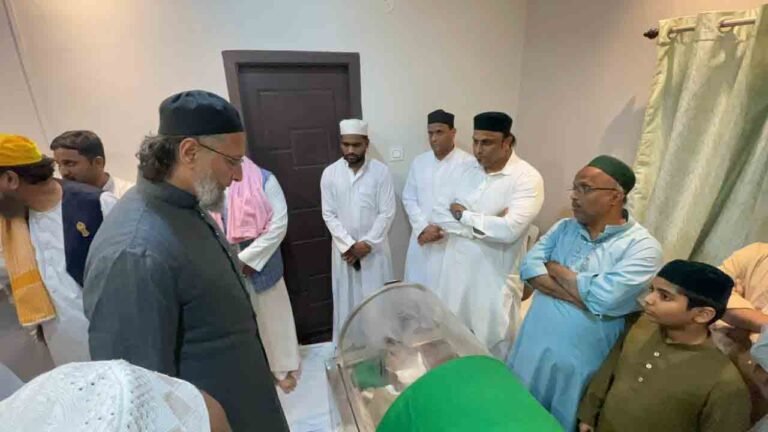 WATCH | Owaisi Visits Residence of Ahmed Pasha Quadri