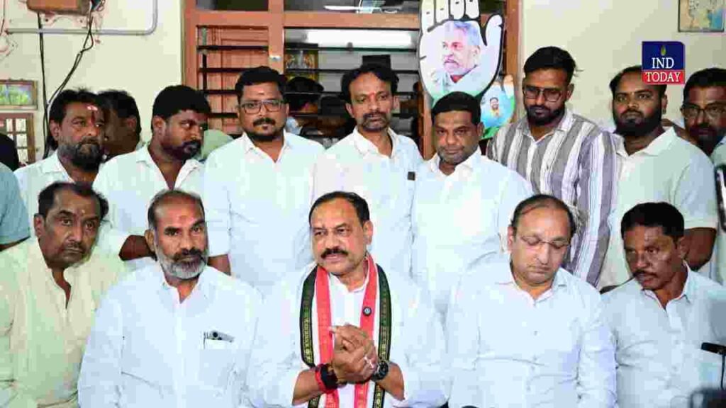 Jeevan Reddy Congress leaders hold talks