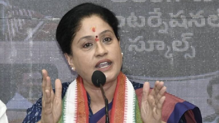 MLC Vijayashanthi Raises Telangana Activists Welfare Issue