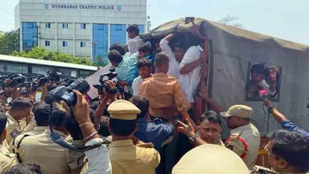 Students Chalo Assembly Protest Sparks Clashes