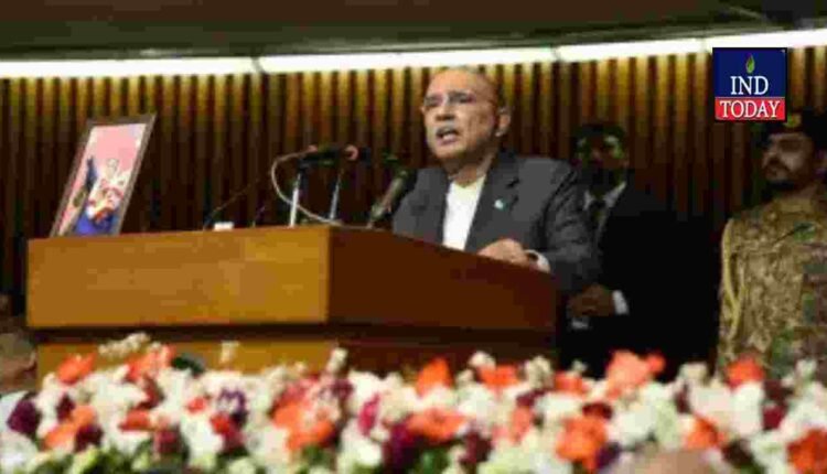 India Preparing for War: Zardari Claim