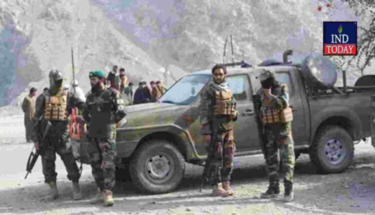 Afghan Forces Seize Key Pakistani Posts