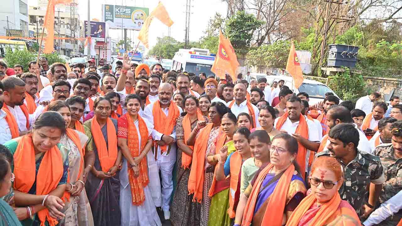 Anjanna Aashirvadha Padayatra Begins From Karimnagar