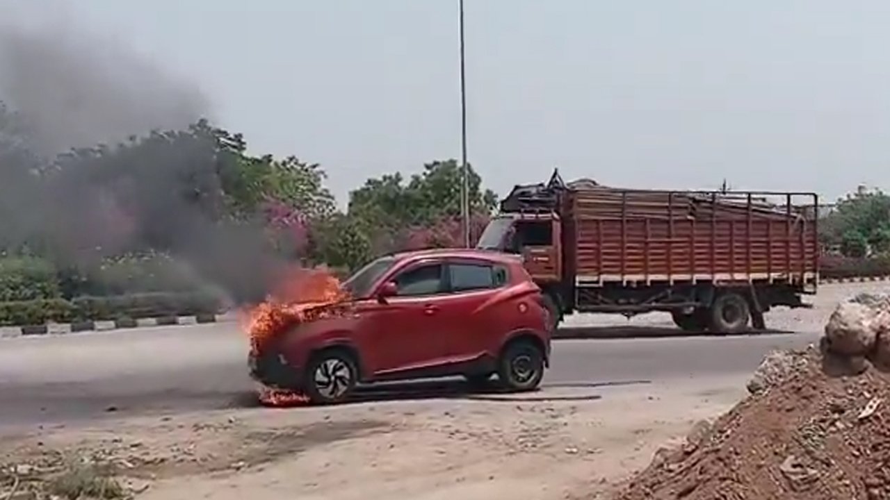 Car Catches Fire On Highway Near Bibinagar