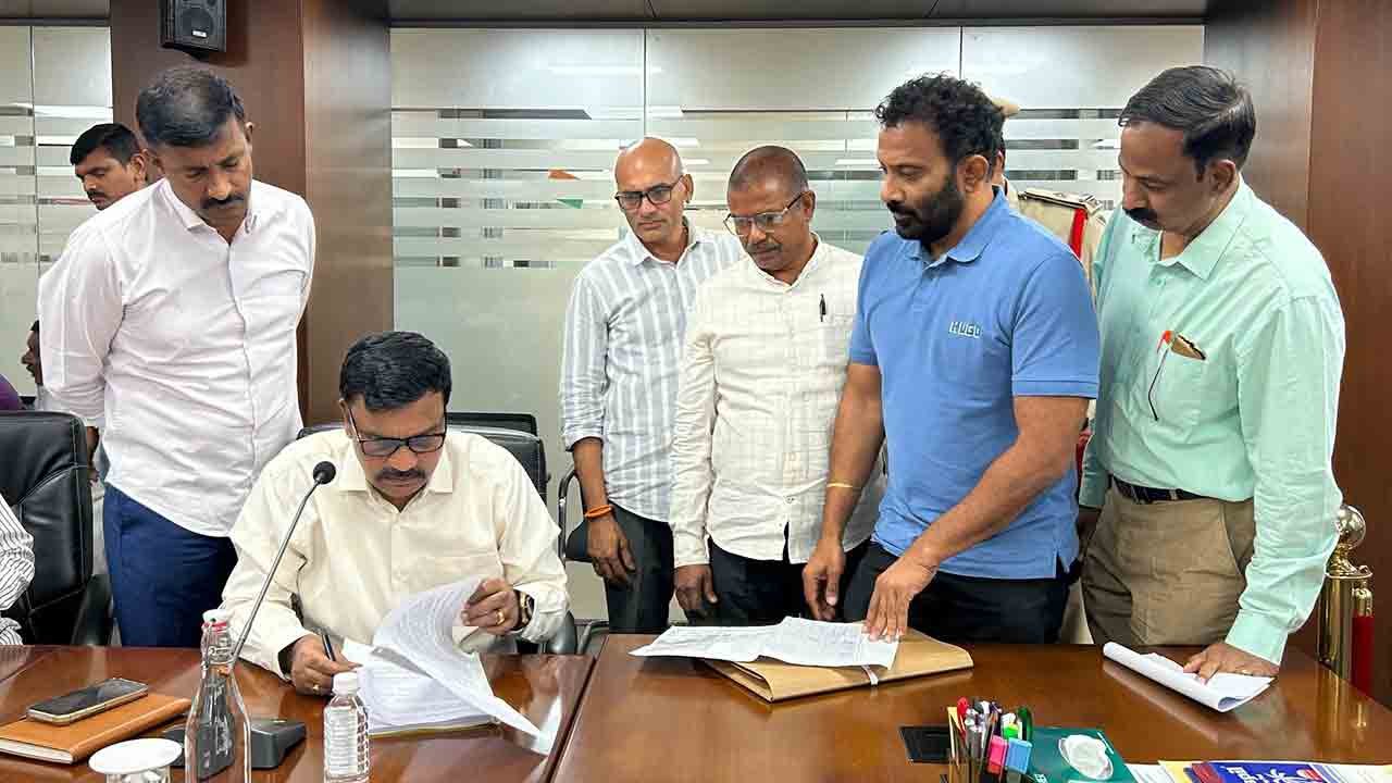 HYDRAA Prajavani Receives 32 Complaints On Encroachments