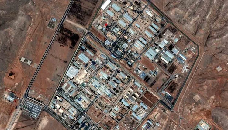 Isfahan Airstrikes Hit Iran Nuclear Power Plant
