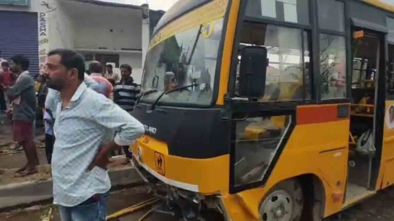 School Bus Accident Injures Students On Rajiv Rahadari