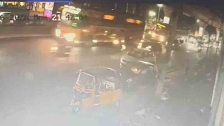 Chilli Powder Robbery Kukatpally Shocks Hyderabad