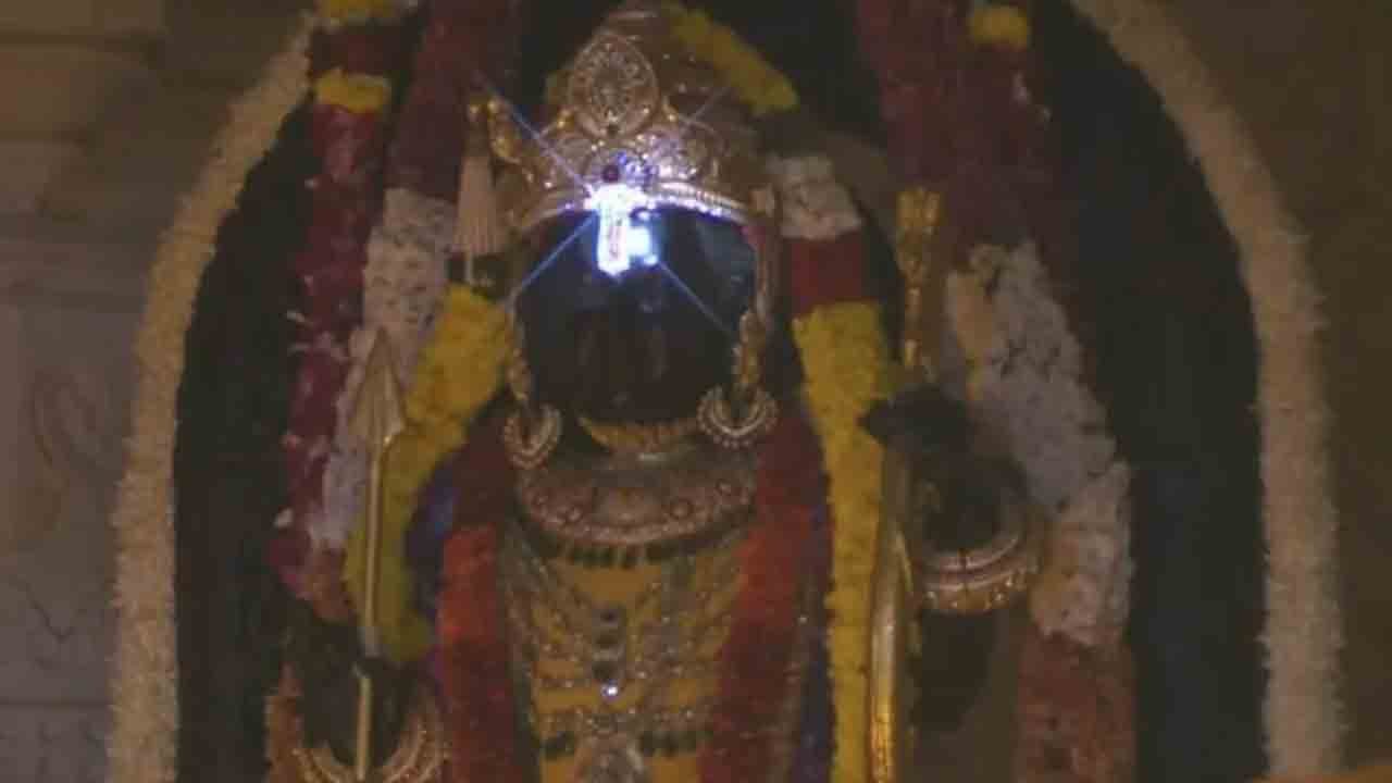 Surya Tilak Ayodhya: Sun Rays Illuminate Ram Lalla