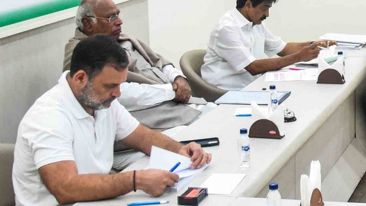 Congress Akbar Road Notice To Vacate Office By March 28