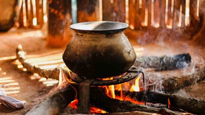 Wood Stoves: Cooking Returns Amid Gas Supply Issues