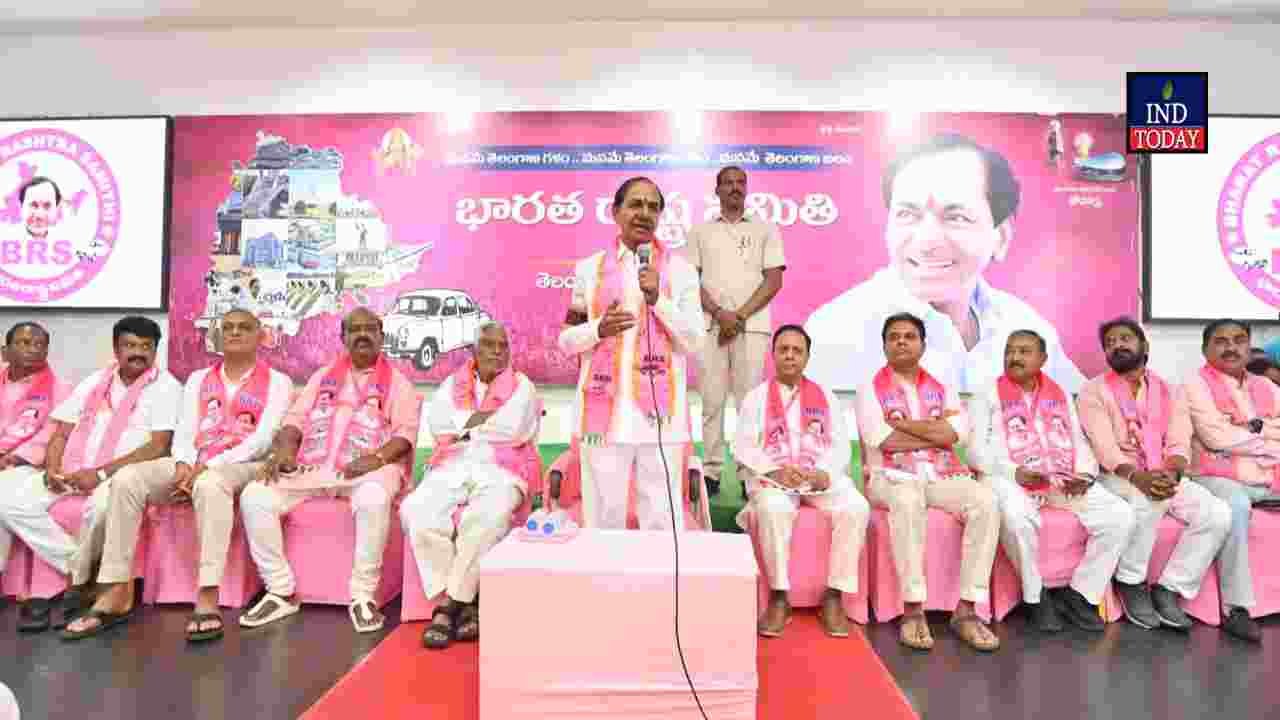 KCR Slams Congress Government at BRS Silver Jubilee Event