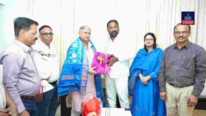 Vakiti Srihari met Union Minister Seeks More Central Support for Telangana