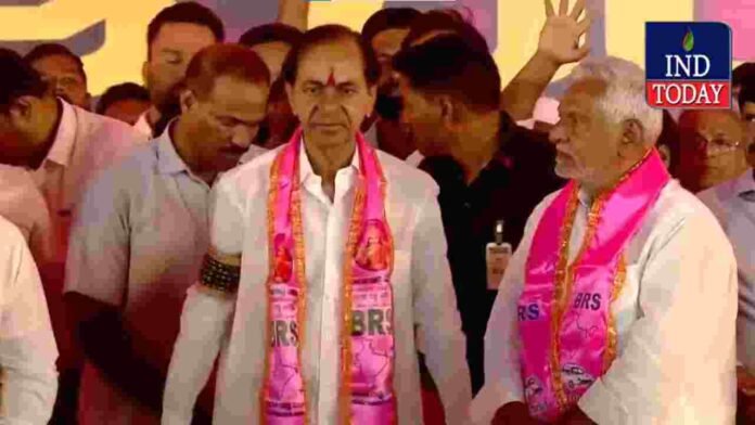 KCR Welcomes Jeevan Reddy Unto BRS At Jagtial Rally