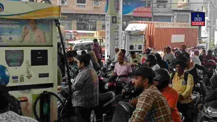 Fuel Rationing Introduced At Hyderabad Petrol Bunks