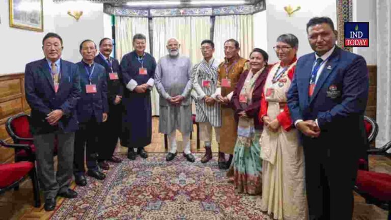 PM Modi Interacts With Padma Awardees In Gangtok