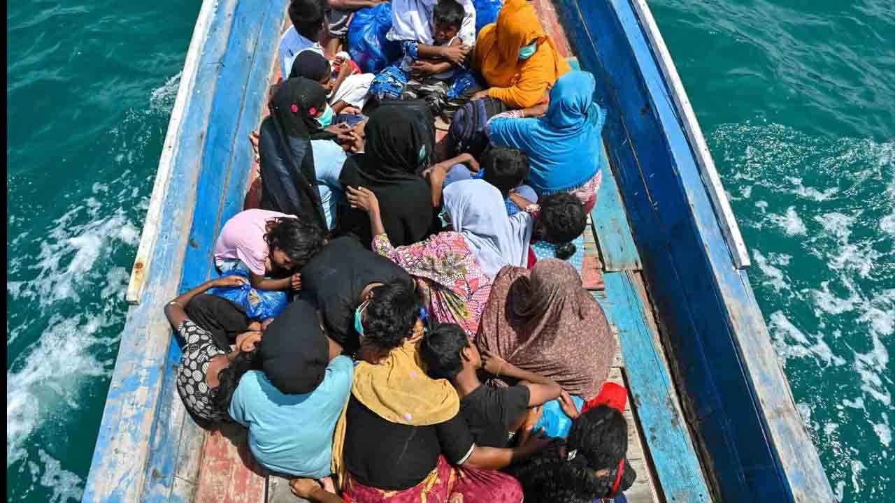 Andaman Sea Boat Tragedy Leaves 250 People Missing