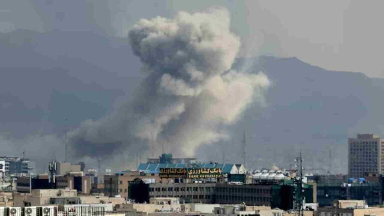 Forum Human Chains Around Power Plants: Call To Iranian Youth