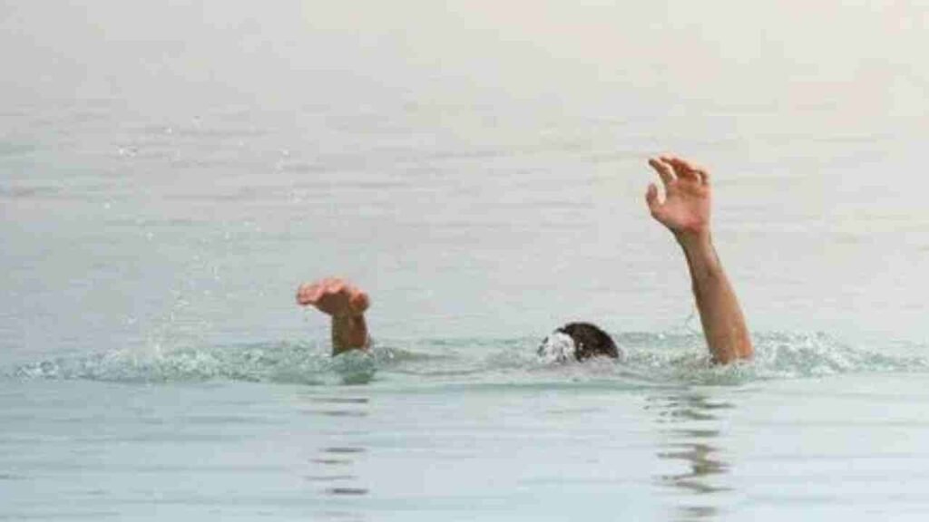 Two Drown In Manoor Pond Of Sangareddy