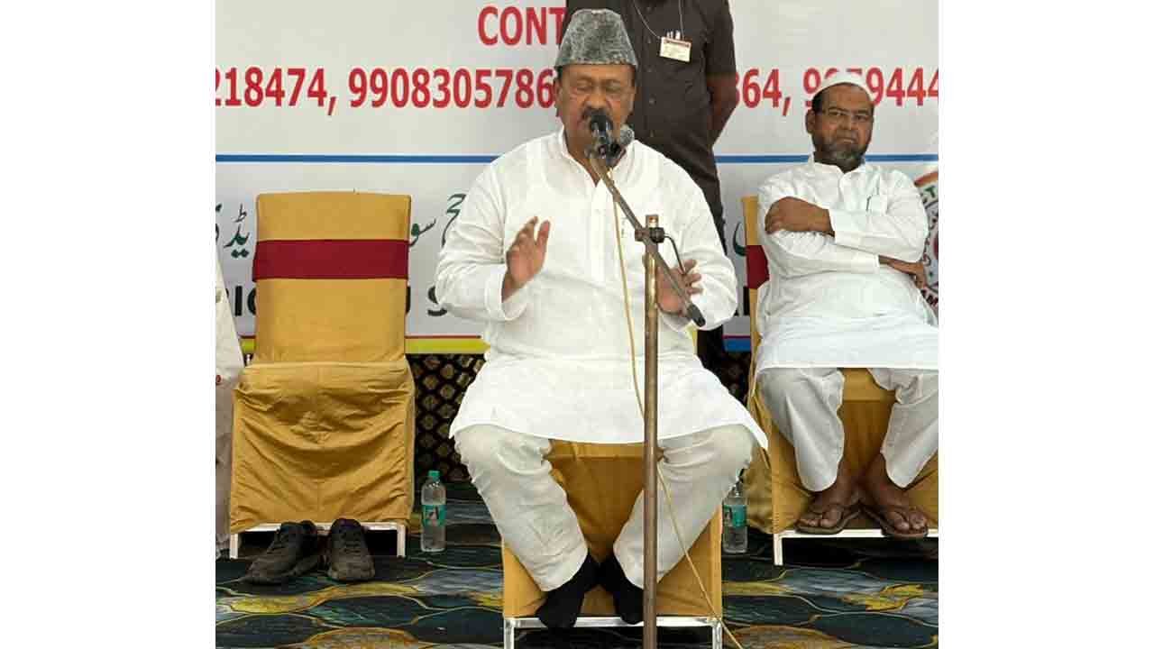 Shabbir Ali Assures Support To Haj Pilgrims In Kamareddy