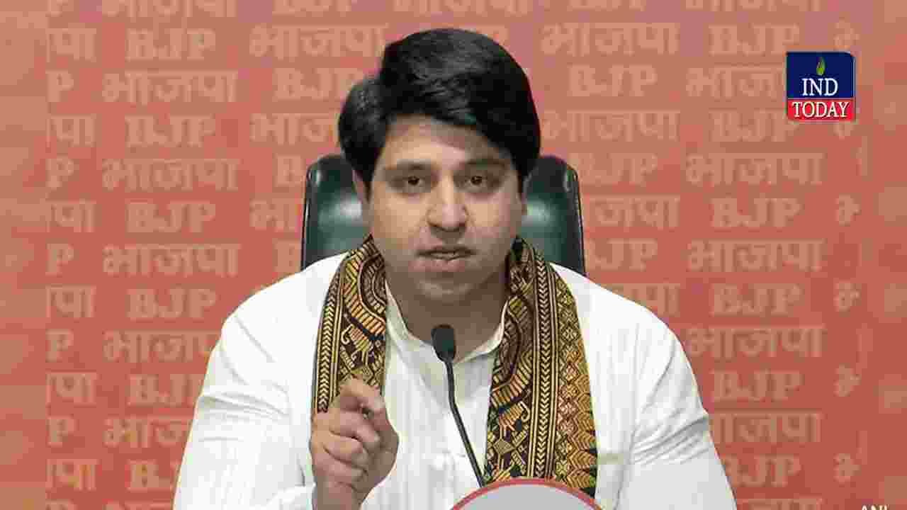BJP Slams Congress Over Kerala CM Selection