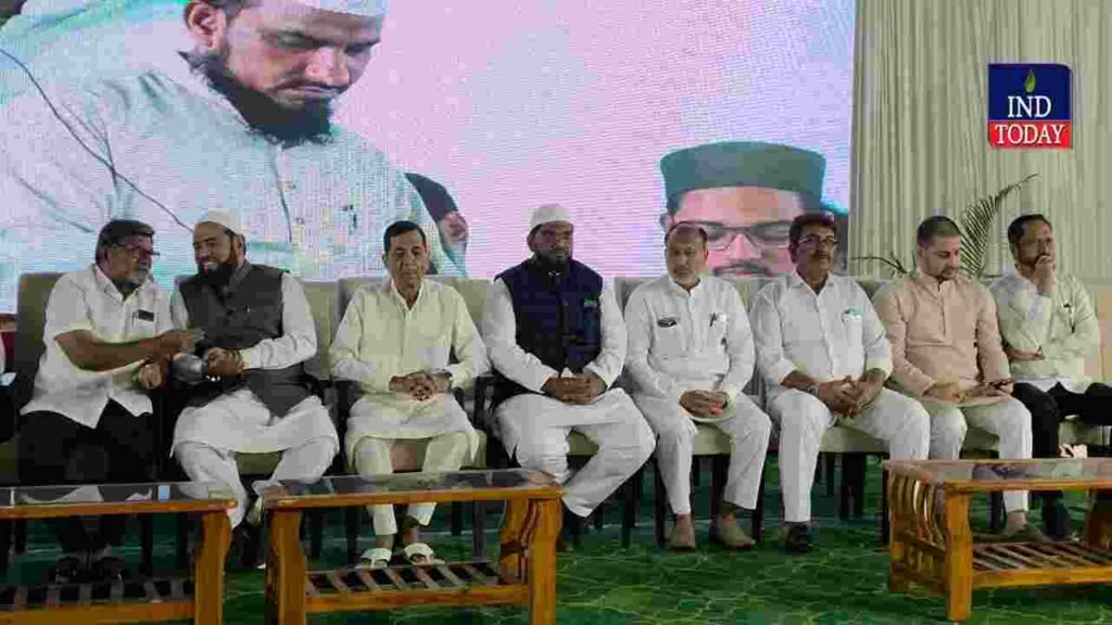 Hyderabad DCC Chief Urges Haj Pilgrims To Pray For Peace In India