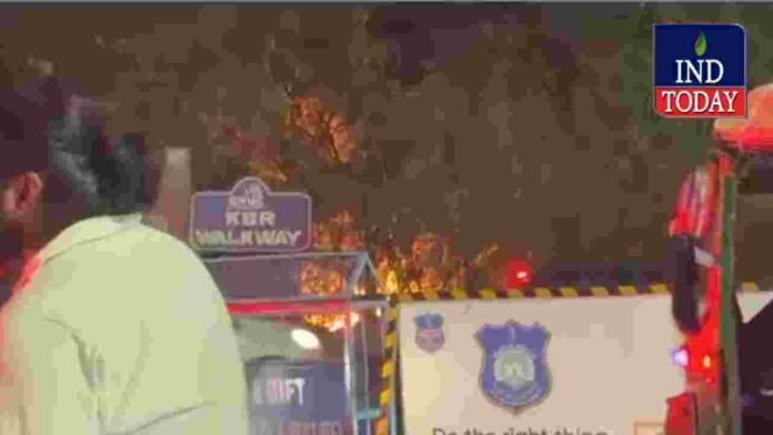 WATCH: Fire At KBR Park Walkway In Jubilee Hills